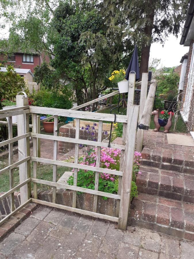 Perfect Location Studio 刘易斯 外观 照片